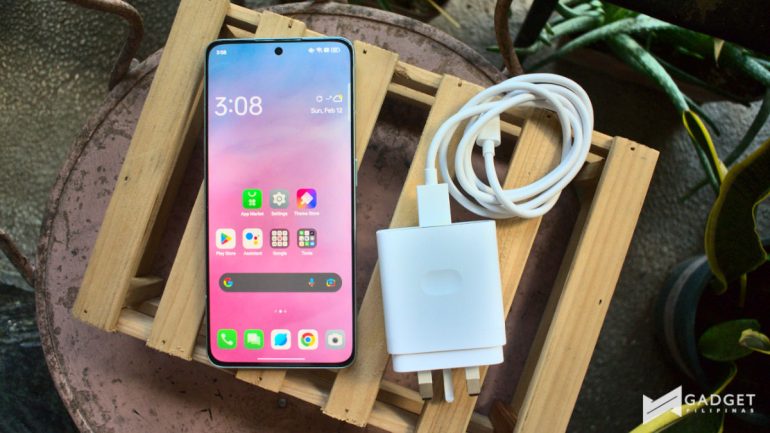 OPPO Reno8 Pro 5G - Review - charger