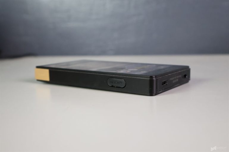 Sony Walkman ZX707 (19)