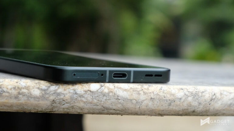 OPPO Reno14 5G First Impressions ports