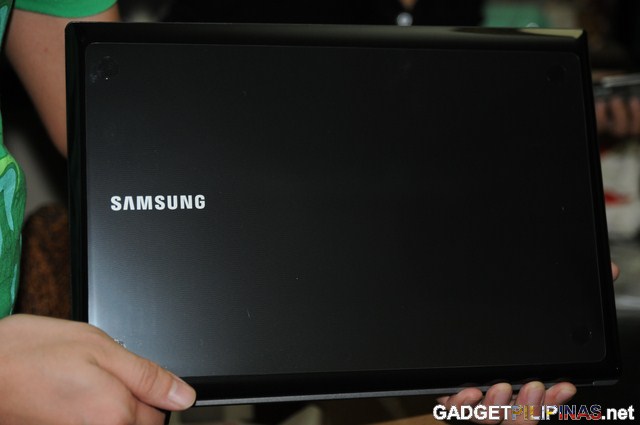 Unboxing and Review of the Samsung NP-R440 Notebook