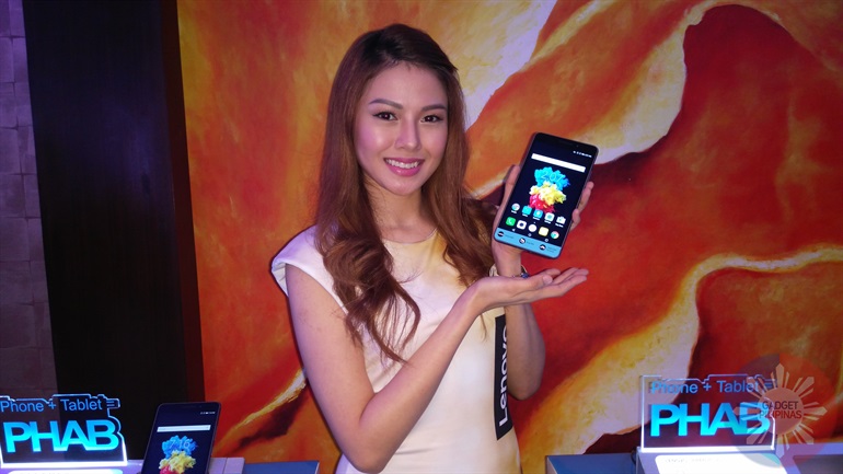 Lenovo Combines the best of both worlds with the Lenovo PHAB Plus