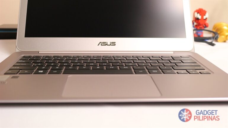 ASUS UX305 Review 6