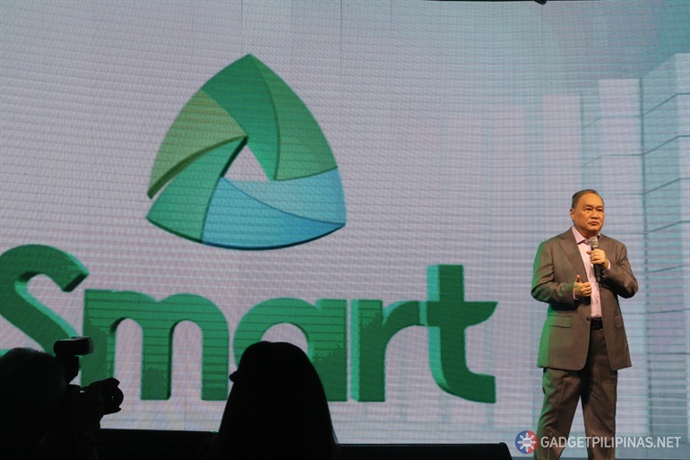 Smart holds Unboxing event, showcases digital-centric and empowering services