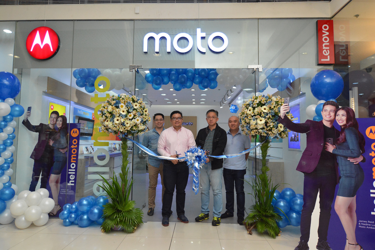 Moto Opens Concept Stores in SM Megamall and SM North EDSA Annex!