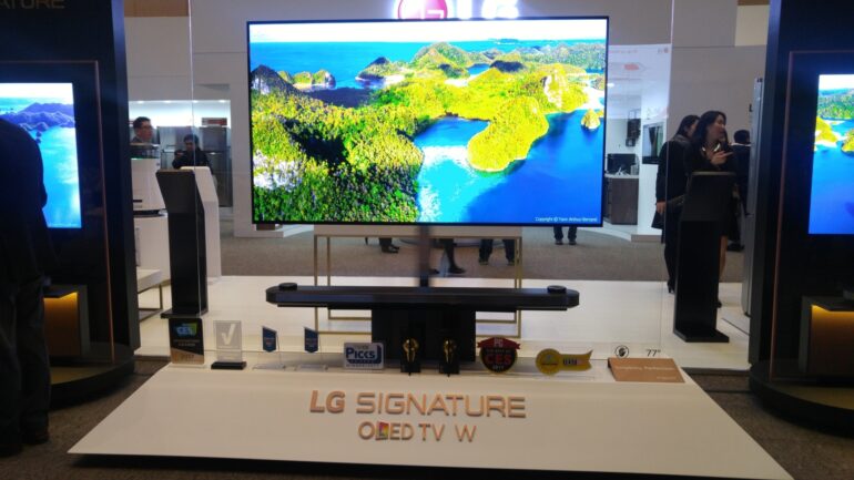 LG Signature OLED W at LG InnoFest2017