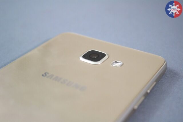 Samsung Galaxy A7 19
