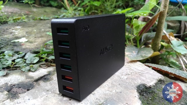 AUKEY 6-Port USB Charging Station Review: Compact and Convenient