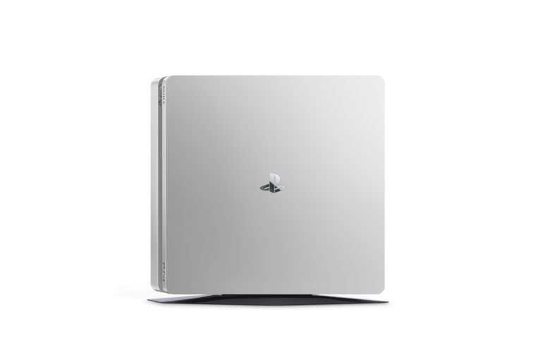 PS4 2000 Silver 05