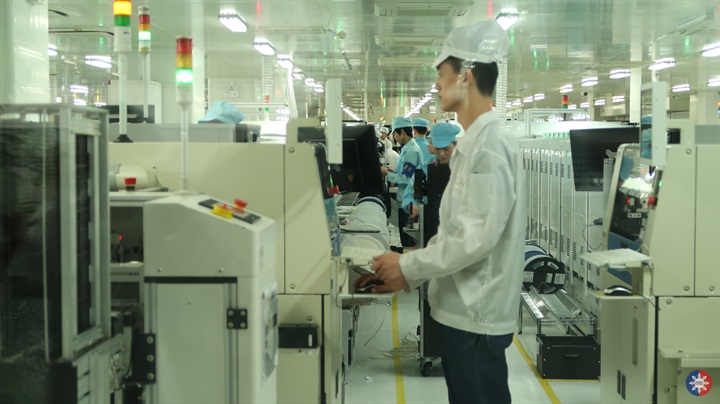 OPPO’s manufacturing plant shows how a modern company answers high consumer demand