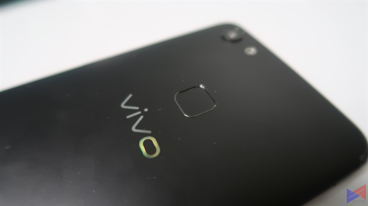 Vivo to Showcase its First Production-Ready Smartphone with In-Display Fingerprint Scanning at CES 2018