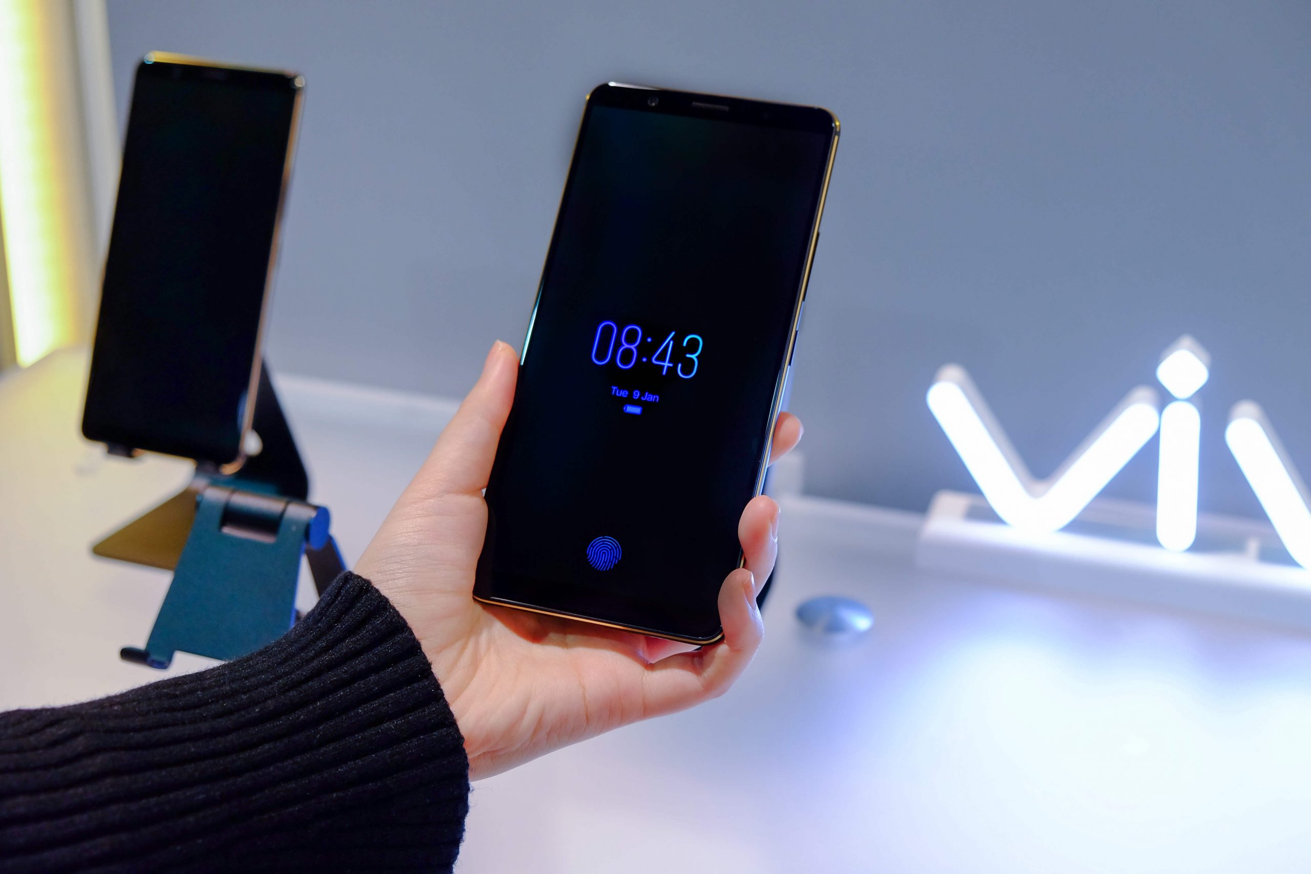 Vivo’s First Smartphone with In-Display Fingerprint Scanning is Now Ready for Mass Production