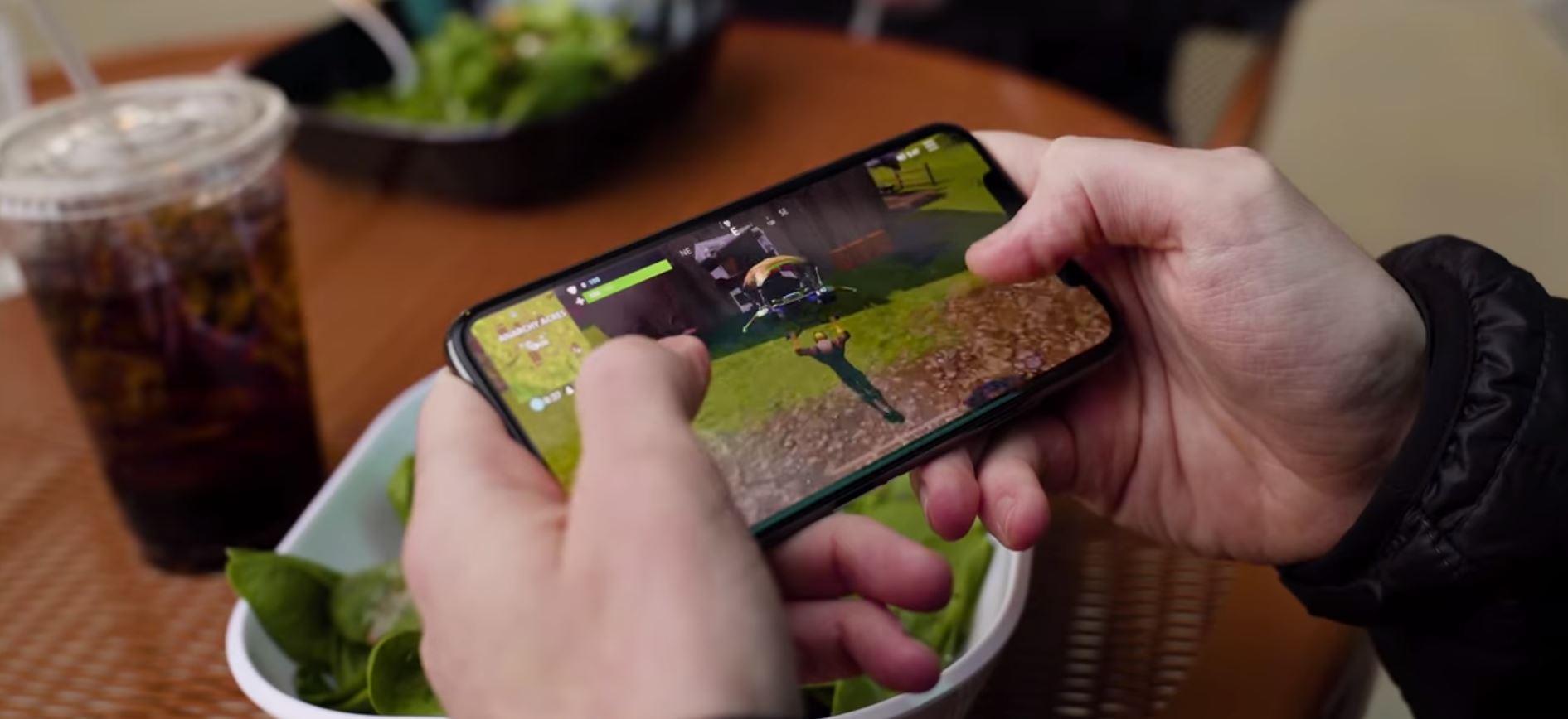 Fortnite mobile runs at 60fps but at a cost, says GameBench