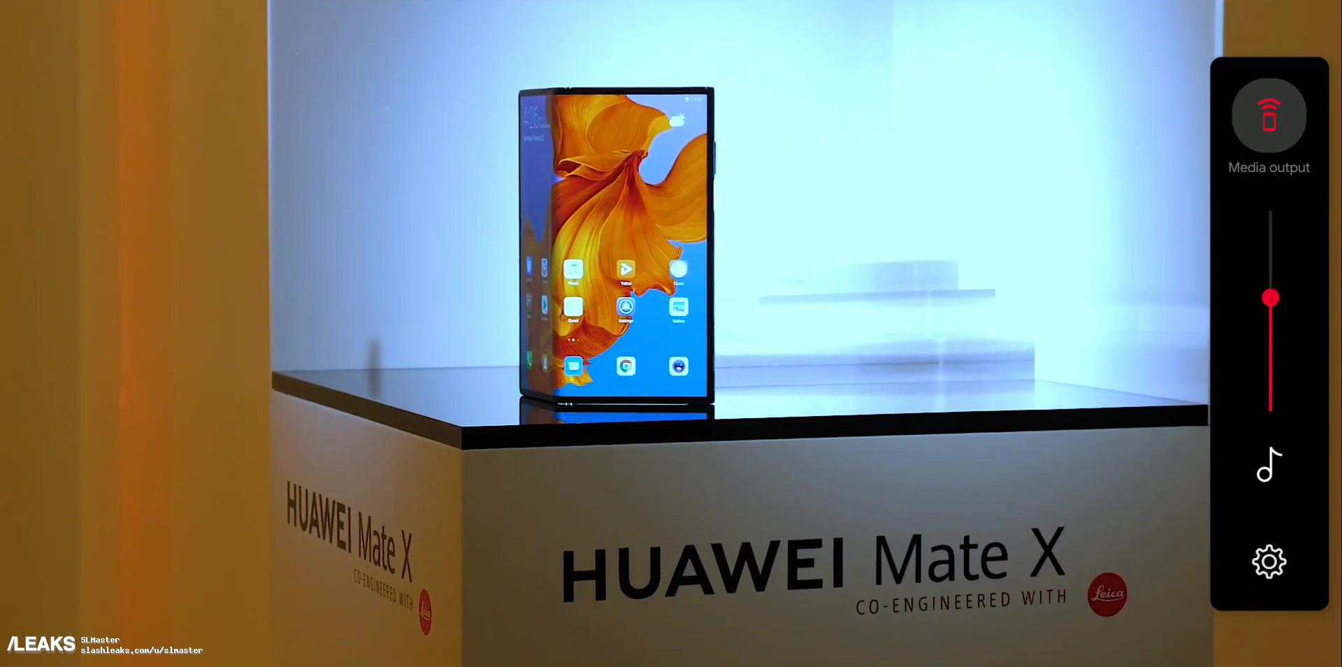 Here’s an Actual Photo of the Huawei Mate X