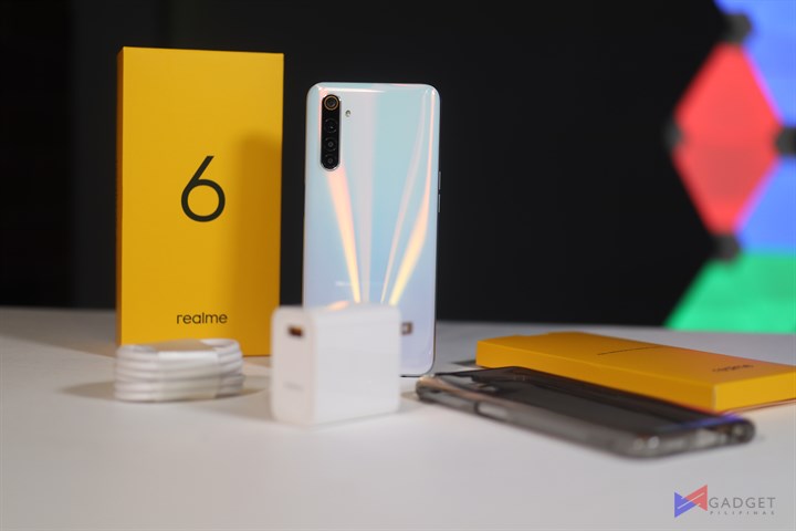 realme 6 Unboxing and First Impressions