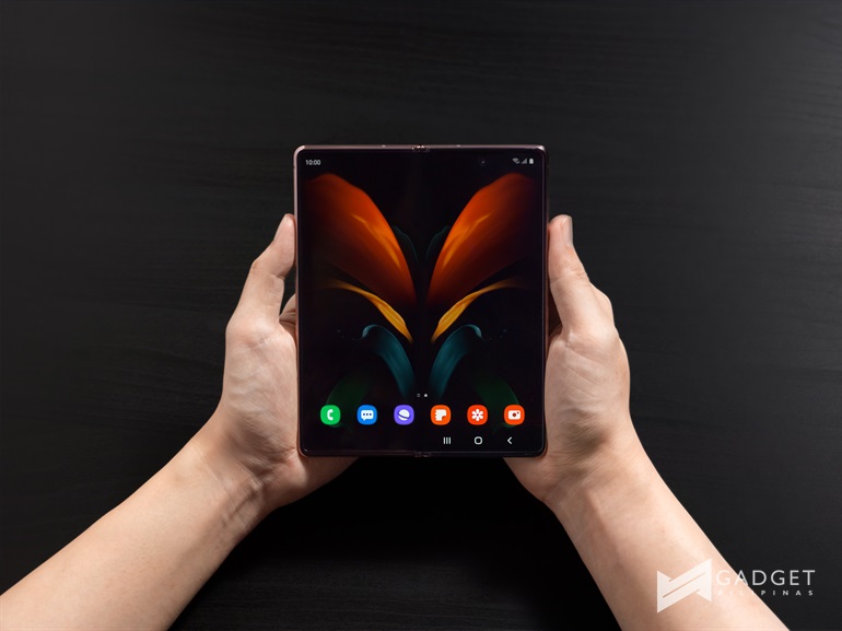 Samsung Galaxy Z Fold2 Elevates Productivity and Entertainment with Improved UI and Multitasking Features
