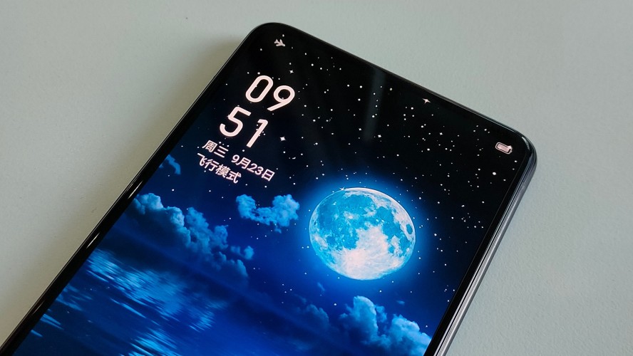 realme’s Next Flagship Could Have an Under-Display Camera