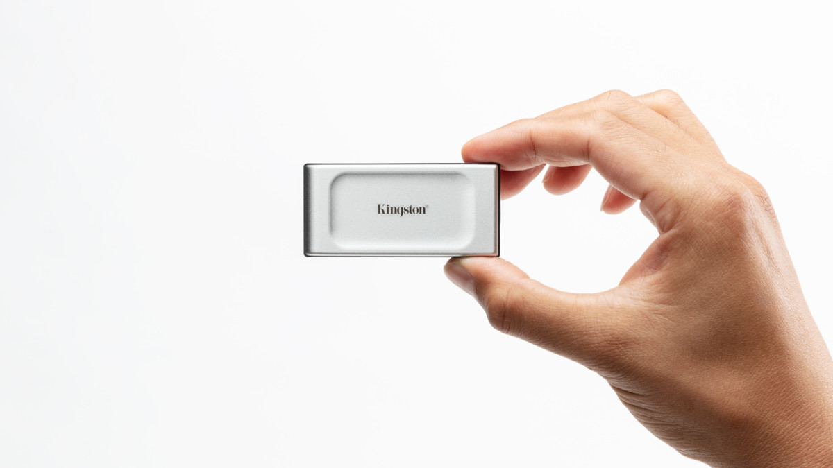 Kingston Launches Pocket-Sized XS2000 Portable SSD and DataTraveler Max Flash Drive
