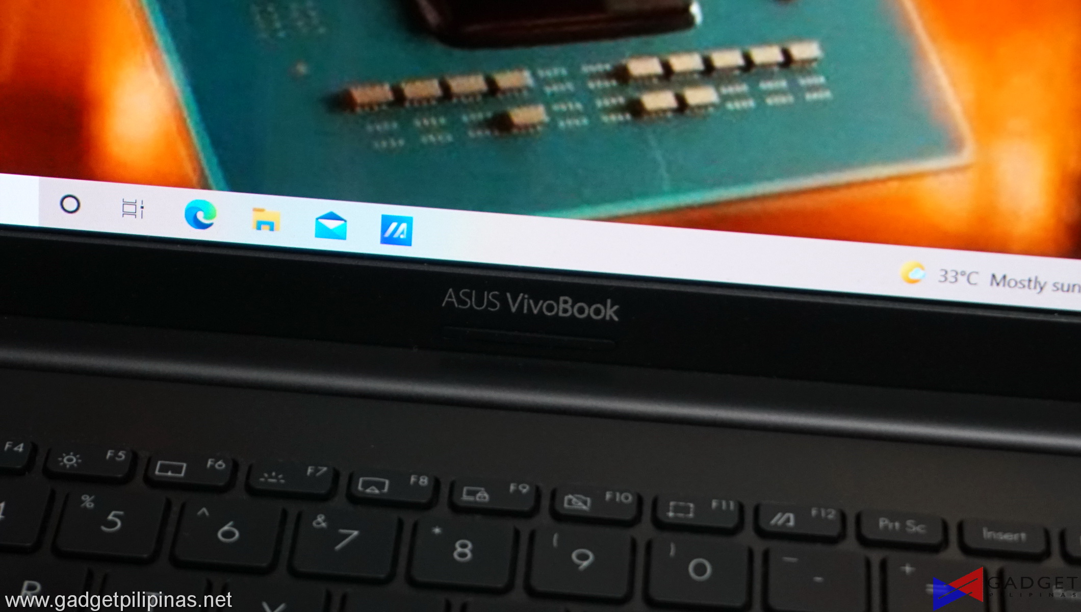 ASUS Vivobook OLED 15 M513UA AMD Ryzen 7 5700U Review 009