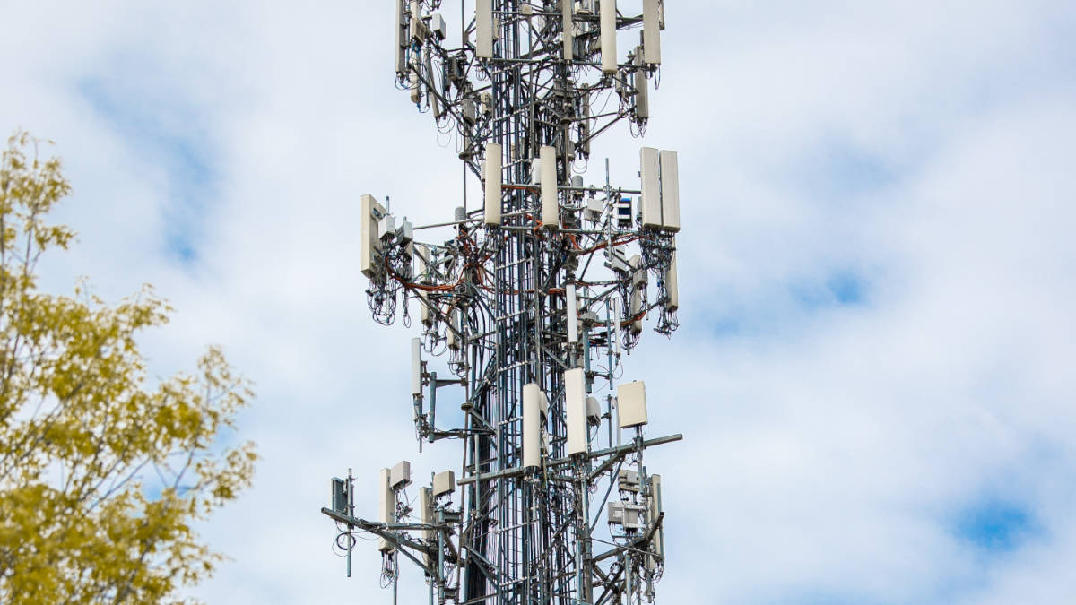 House of Representatives Approves Bill Allowing Cell Sites in Villages