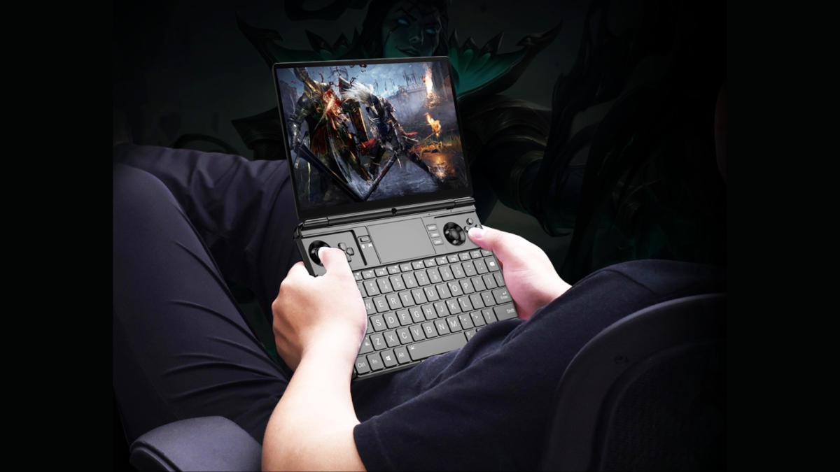 GPD Win Max 2 Equipped with Ryzen 7 6800U is Better Than the Intel Core i7 1260P Model