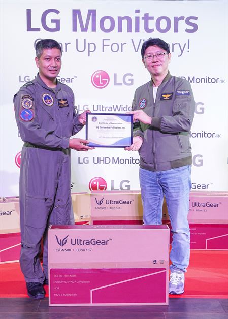 LG UltraGear Monitors Donated to PH Navy (3)
