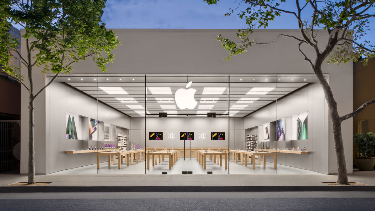 Apple Reportedly Reduces Retail Workforce Outside of Apple Stores