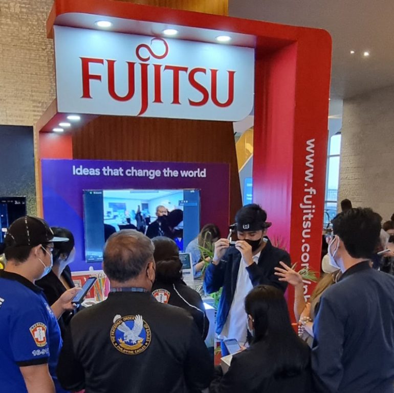 Fujitsu - aR wearable devices - 1