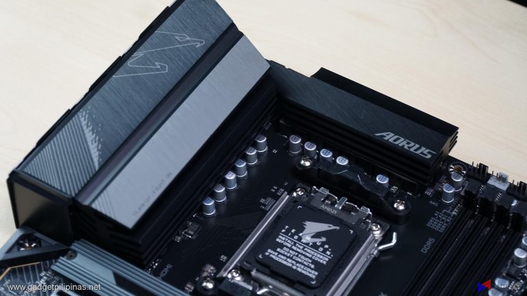 GIGABYTE B650 AORUS Elite AX Review 