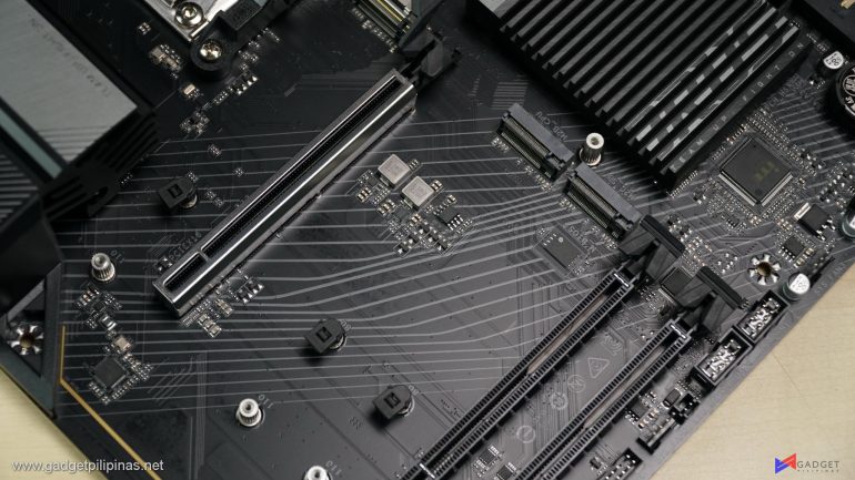 Gigabyte B650 Aorus Elite AX Review 048