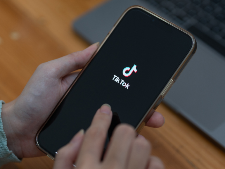 Ubiquitouse-to-pay-users-to-watch-TikTok.jpg