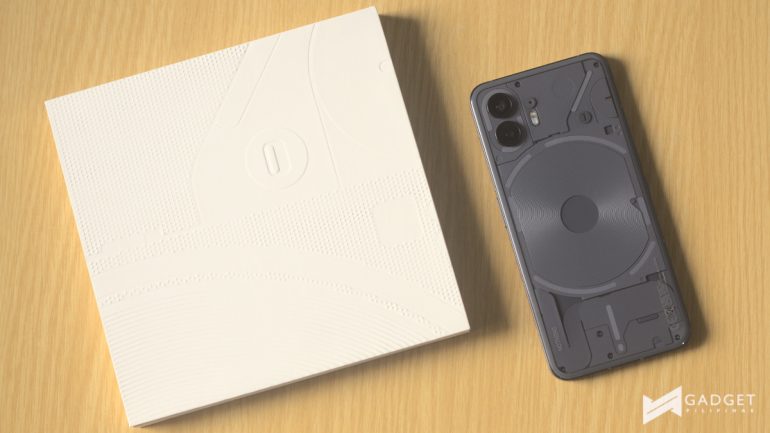 Nothing Phone (2) review inner box