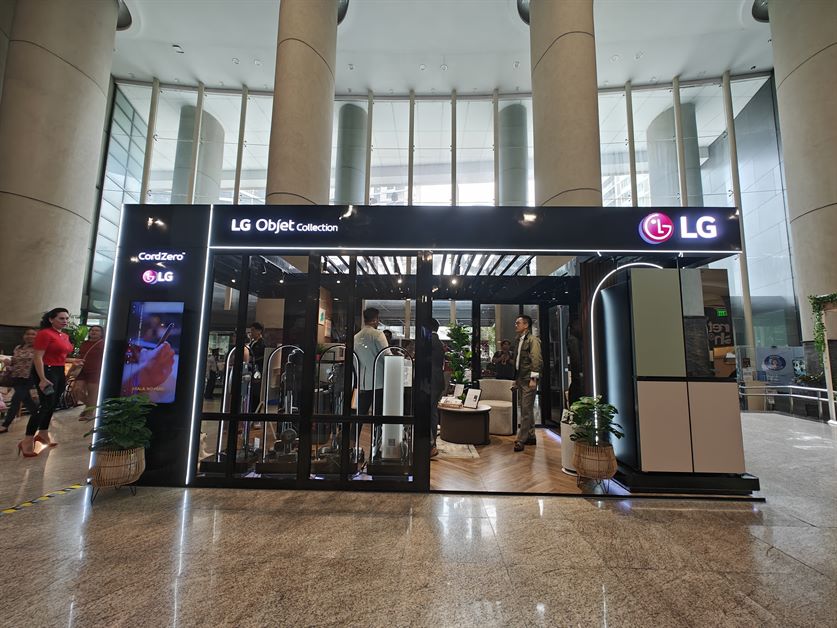 LG Showcases its CordZero Lineup with a Pop Up Booth