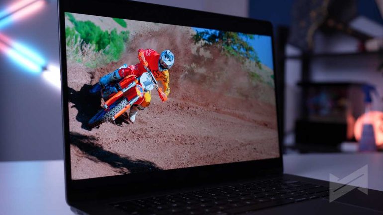 MacBook Air M2 15-inch