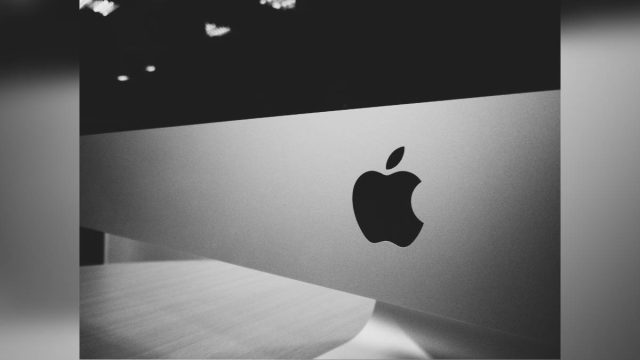 Apple Logo banner