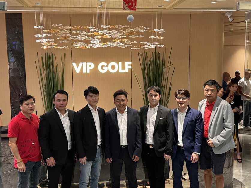VIP Golf Delivers a High-Tech, High-End, and Accurate Golf Simulation Experience