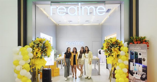 realme Rebranded Concept Store Opening
