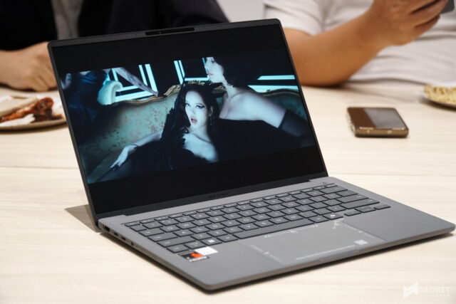 ASUS Zenbook A14 UX3407 Review 05