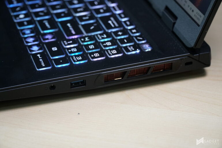 MSI Crosshair 16 HX AI D2XWGKG Review 295