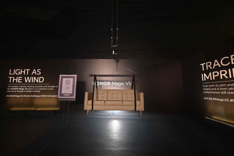 Main KV HONOR Magic V5 on September 5