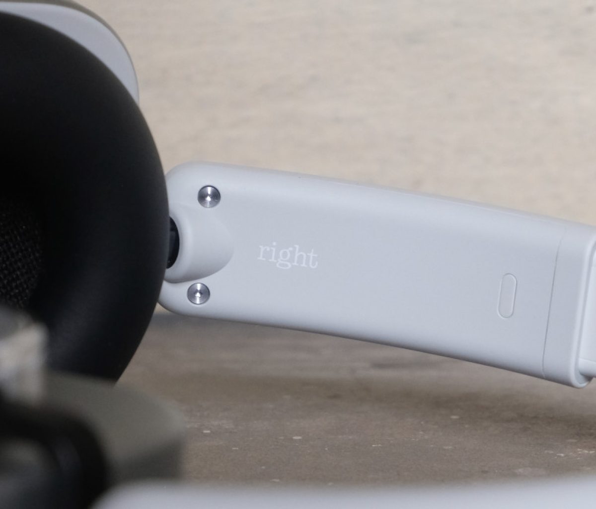 Nothing Headphone (1) Review right text