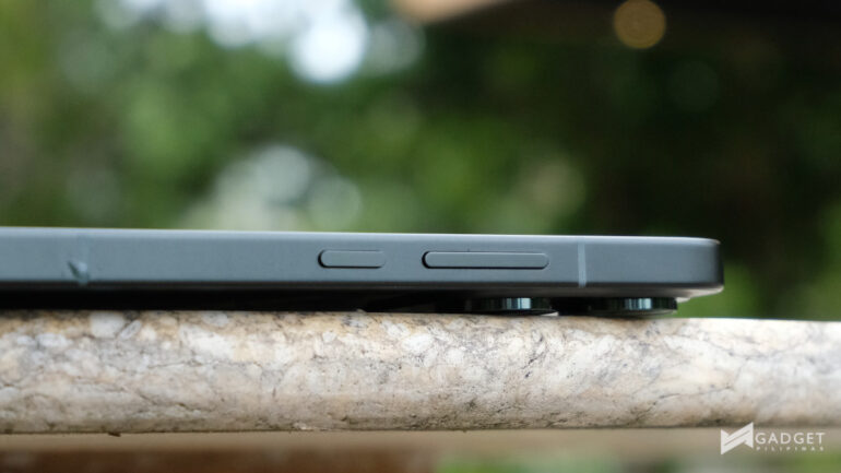 OPPO Reno14 5G Review buttons