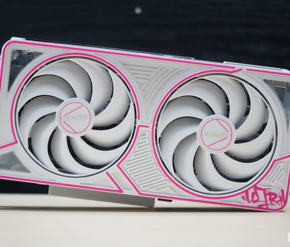 COLORFUL iGame RTX 5050 Ultra W DUO OC Review 05