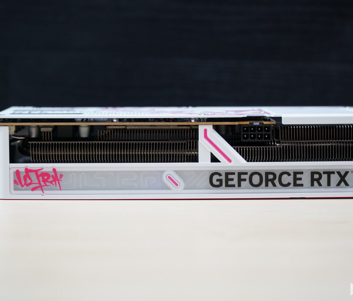 COLORFUL iGame RTX 5050 Ultra W DUO OC Review 09