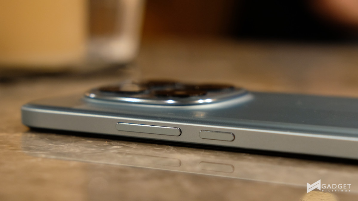 POCO M8 Pro 5G Review buttons