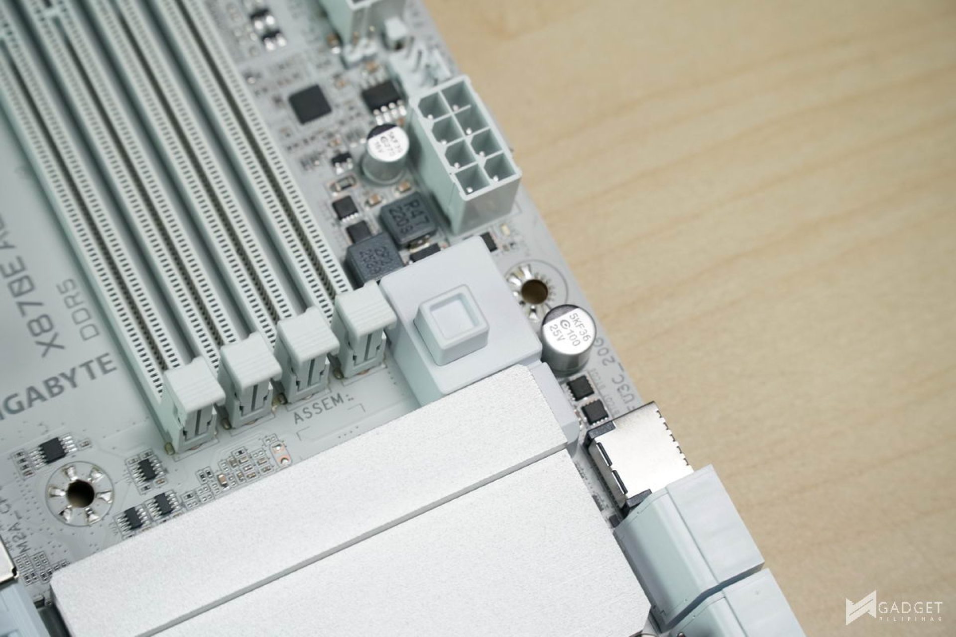 Gigabyte X870E Aorus Elite X3D ICE Review 064