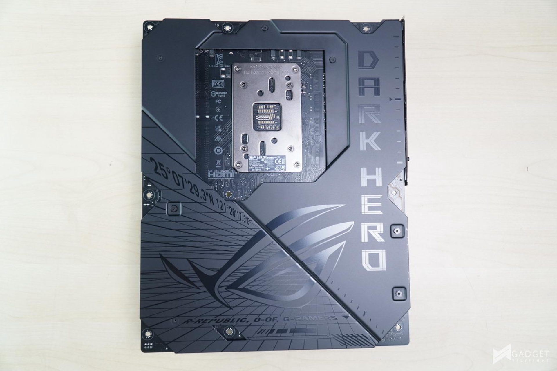ASUS ROG Crosshair X870E Dark Hero Review 032