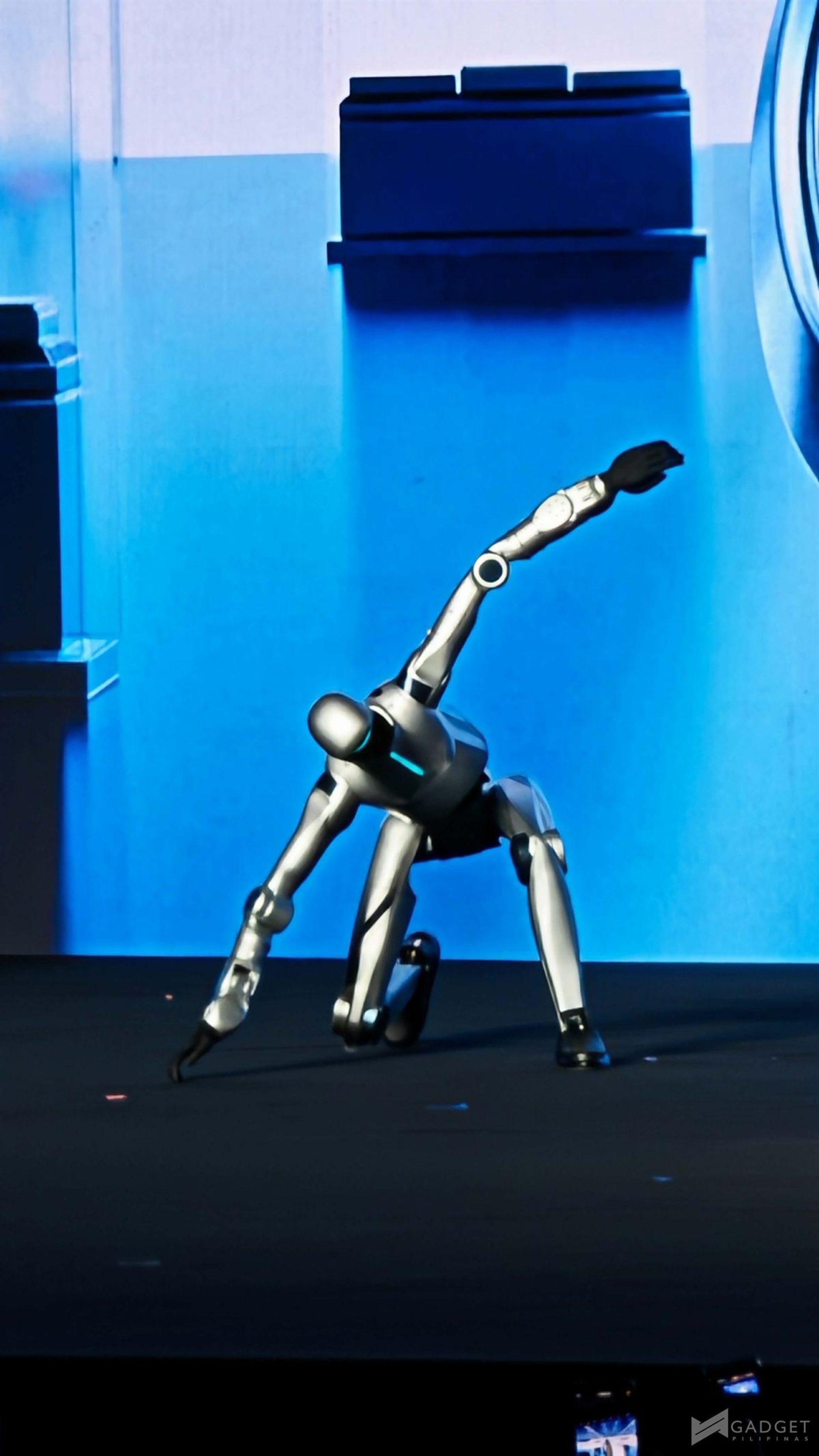 HONOR Human Robot (1)