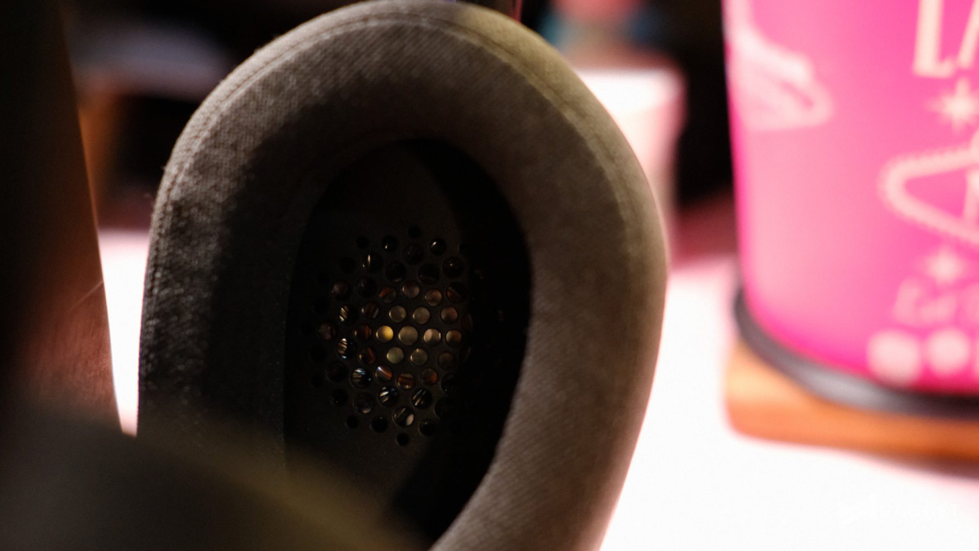 Logitech G321 Lightspeed Wireless Gaming Headset Review in the earcup