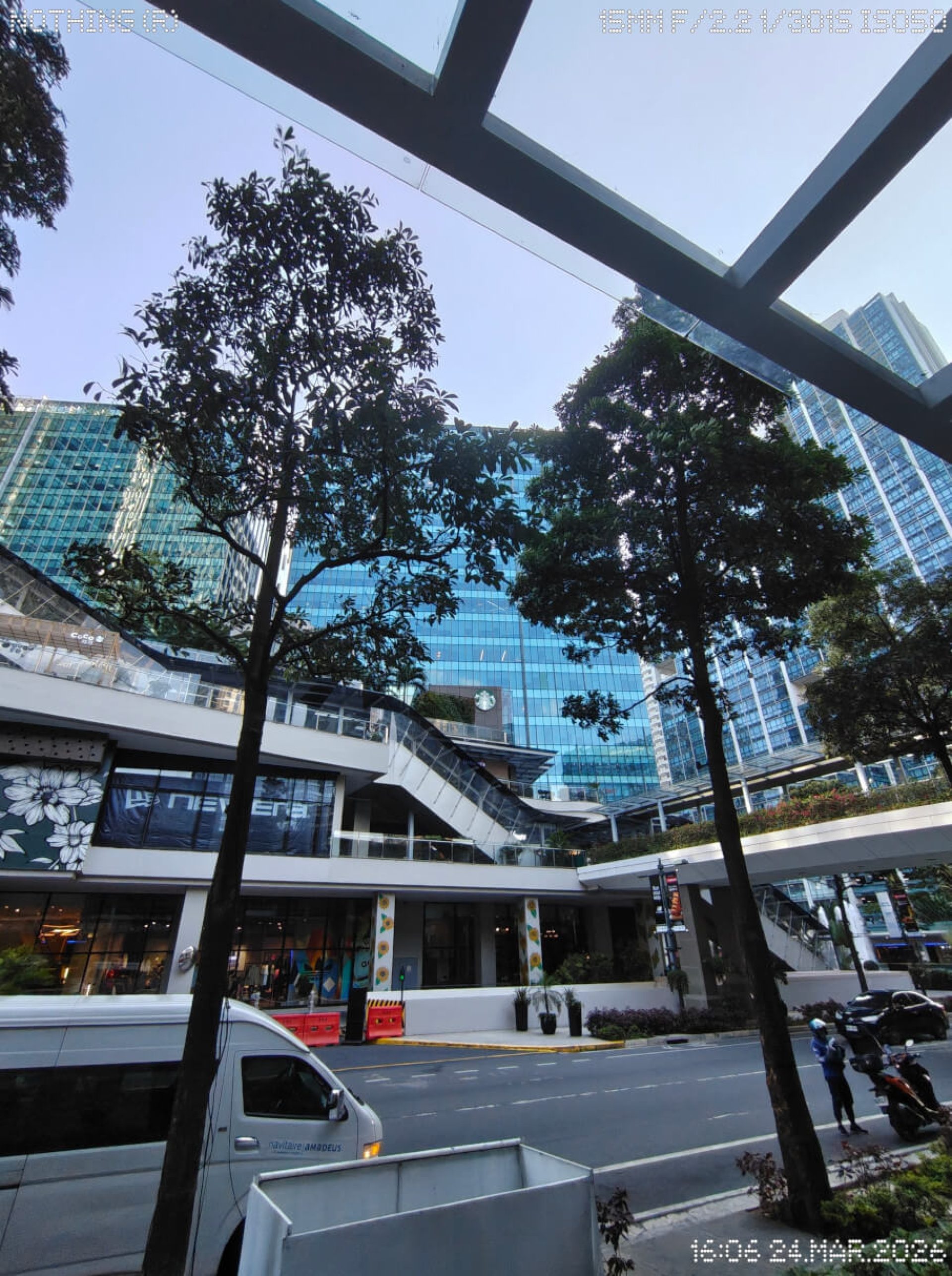 Nothing Phone (4a) Review ultrawide