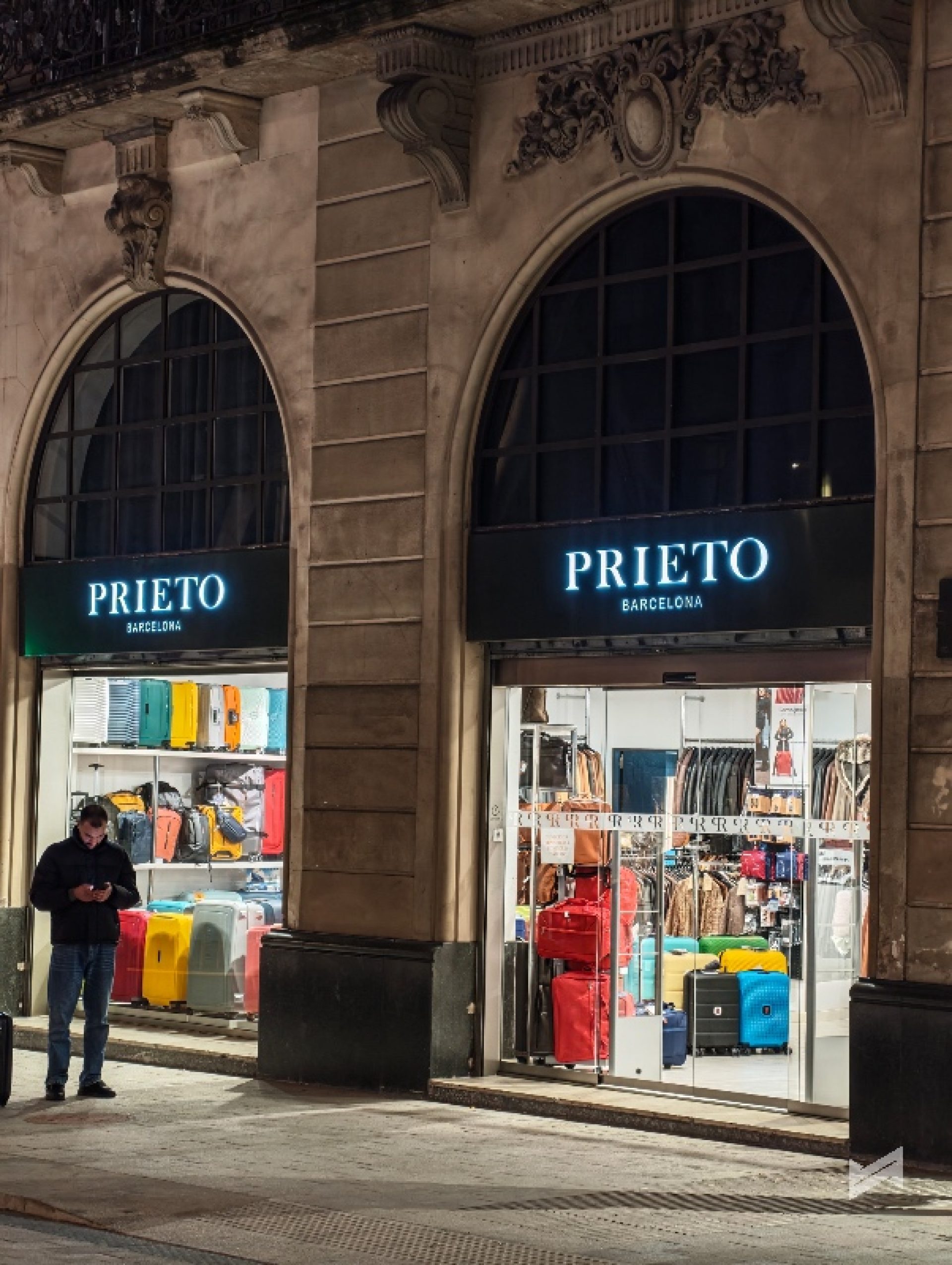 Xiaomi 17 Ultra Review Sample Photo Low Light 6